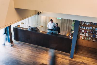 Empfang, Lobby, Hotel Schwärzler, 4-Sterne Hotel Bregenz, Vorarlberg